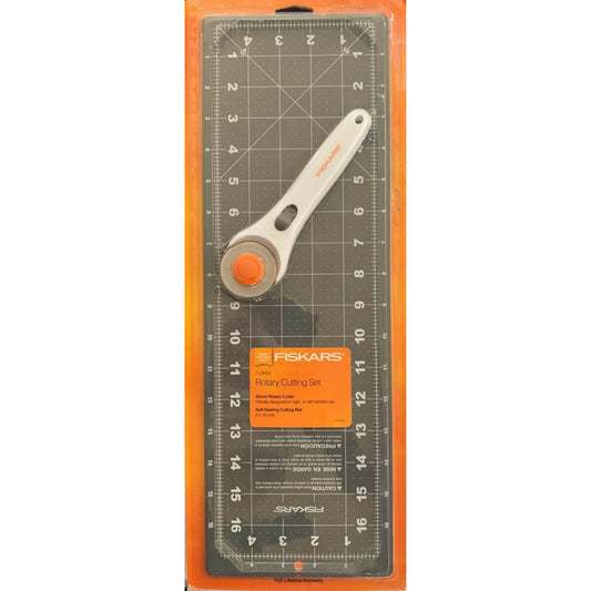 Fiskars two piece rotary cutting set rotary cutter and cutting board￼