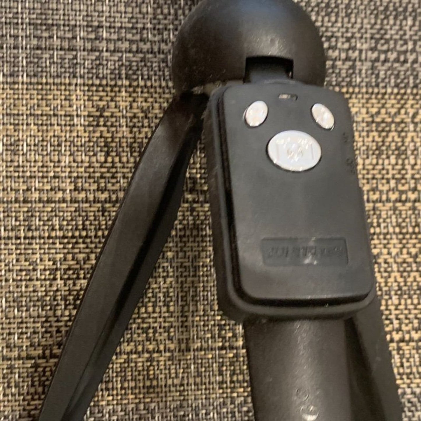 Telescoping phone holder / selfie stick