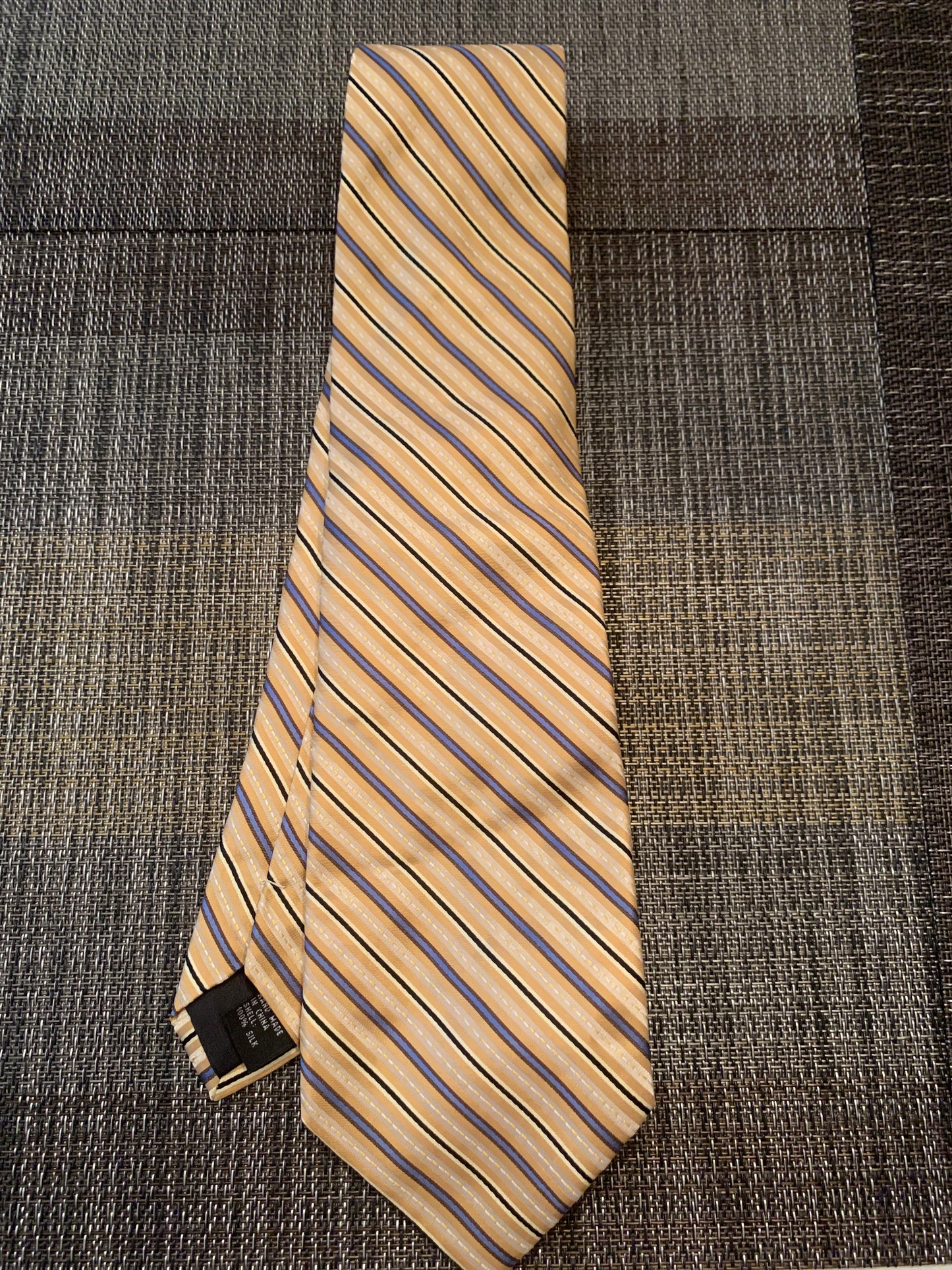 Silk neck tie