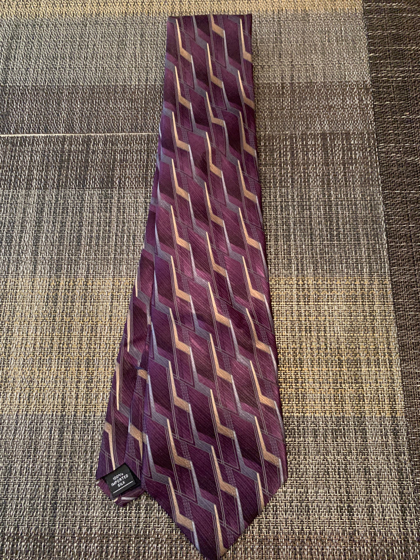 Silk neck tie